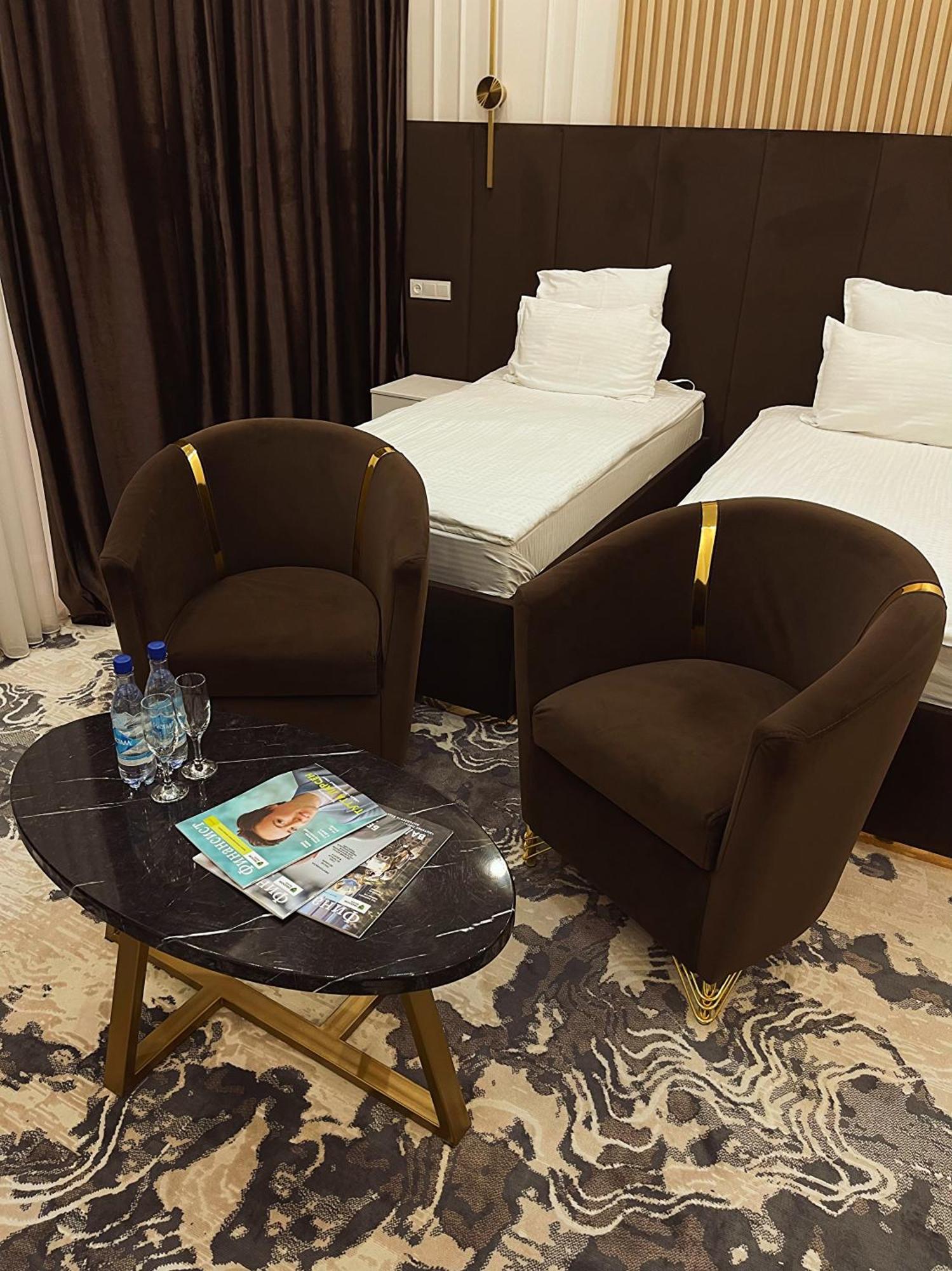 Hotel Jasmine à Taraz Extérieur photo