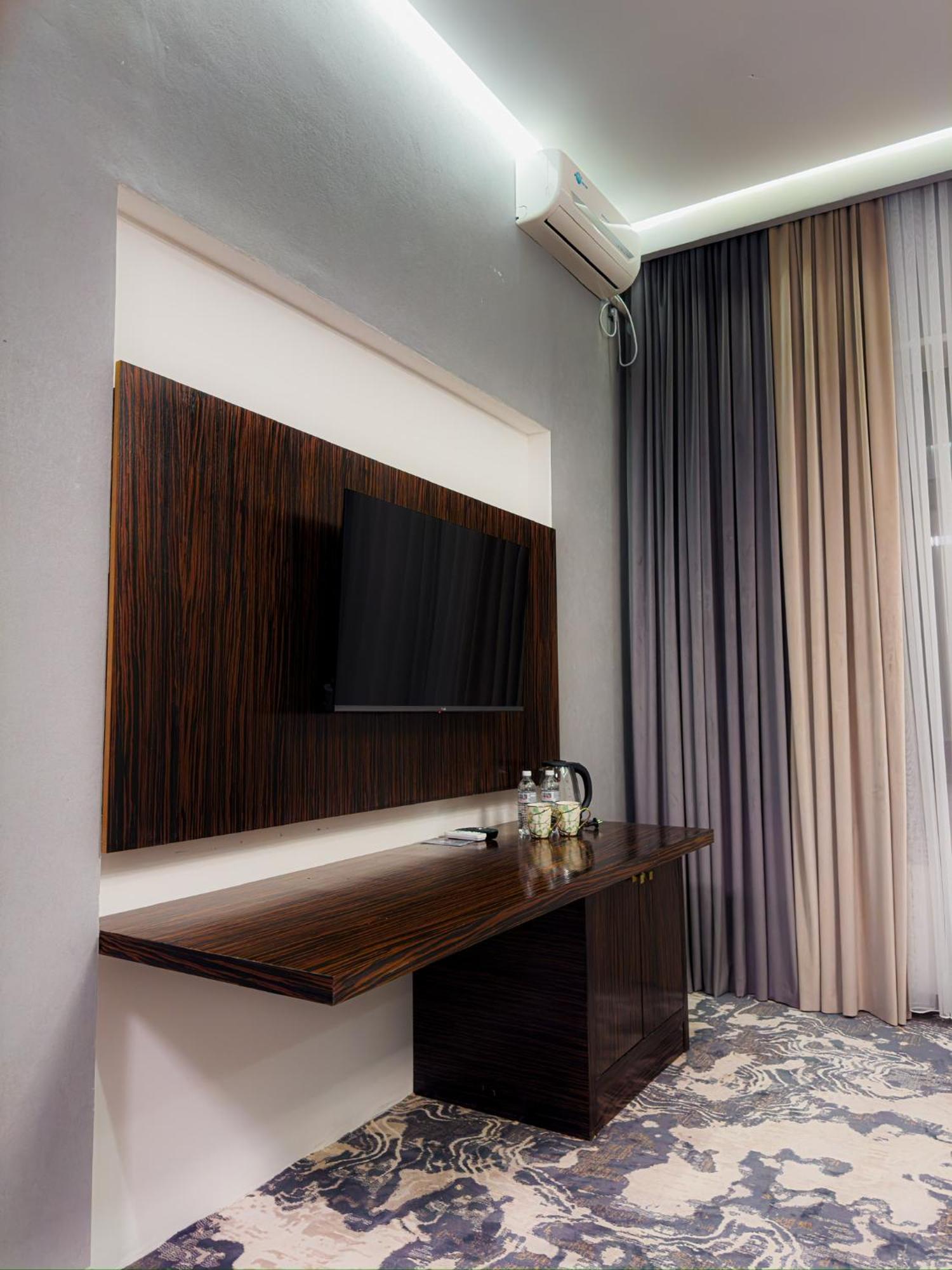 Hotel Jasmine à Taraz Extérieur photo
