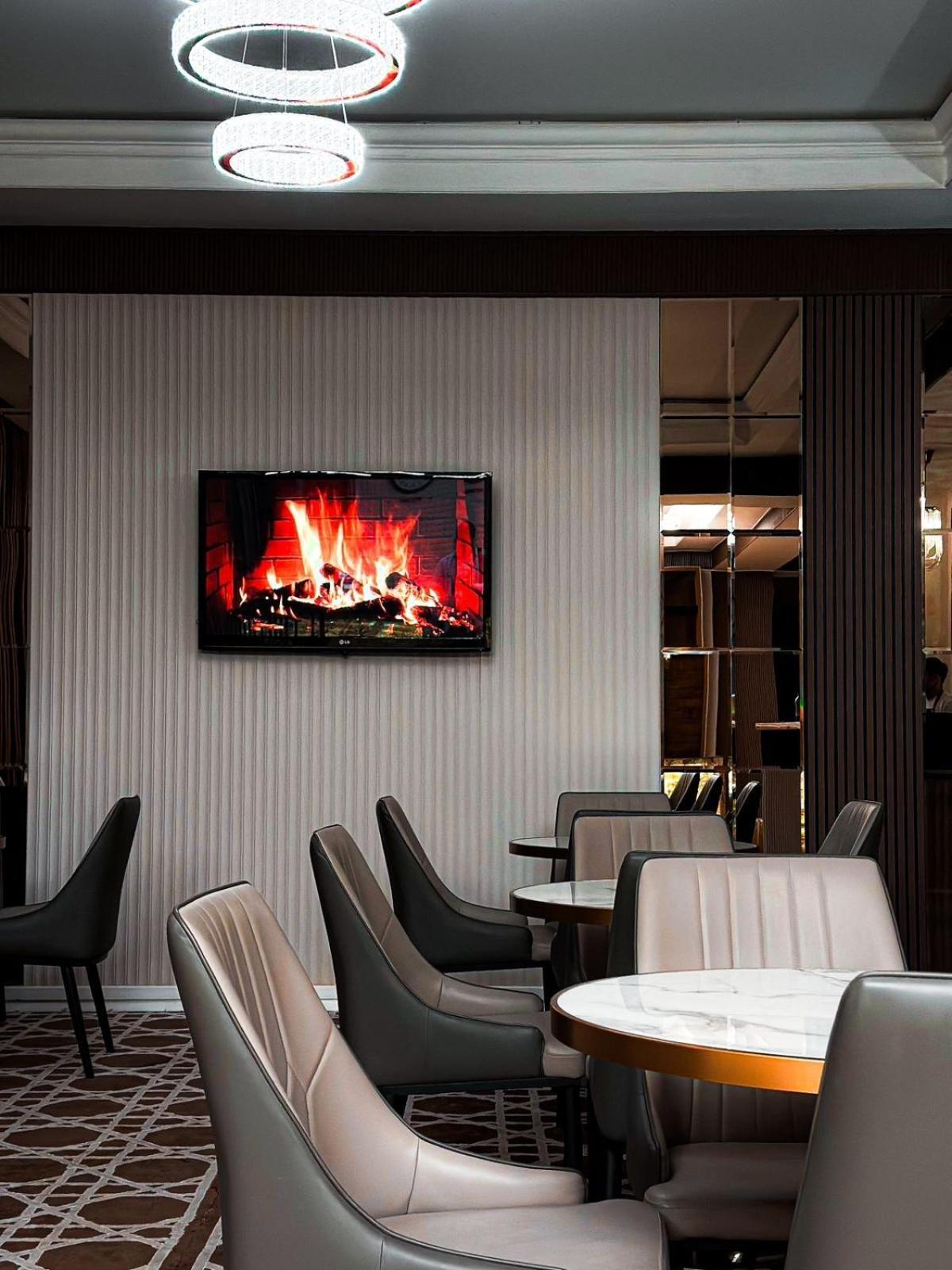 Hotel Jasmine à Taraz Extérieur photo