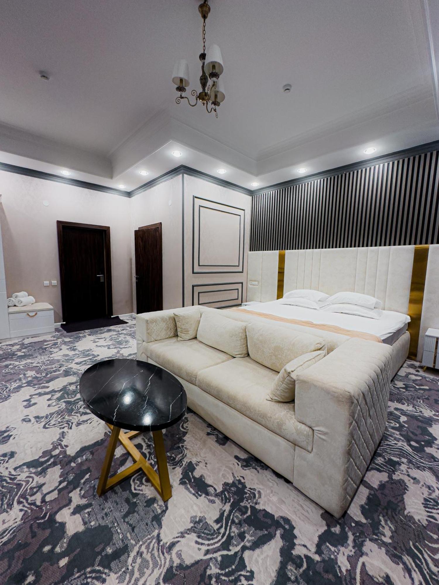 Hotel Jasmine à Taraz Extérieur photo